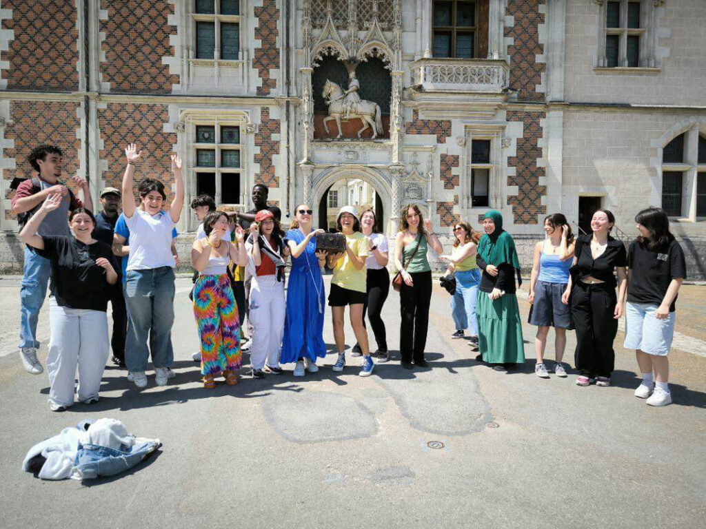 Jeu de piste pour la fin d'année des B2 à Etic Blois